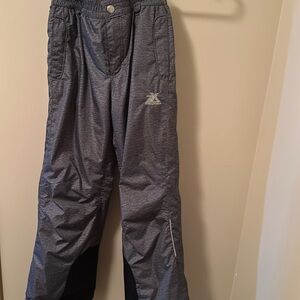 Zero X Posur girls snow pants. Grey w alittle black size 10/12